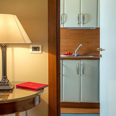 Astrid Roma Suites Luaran gambar