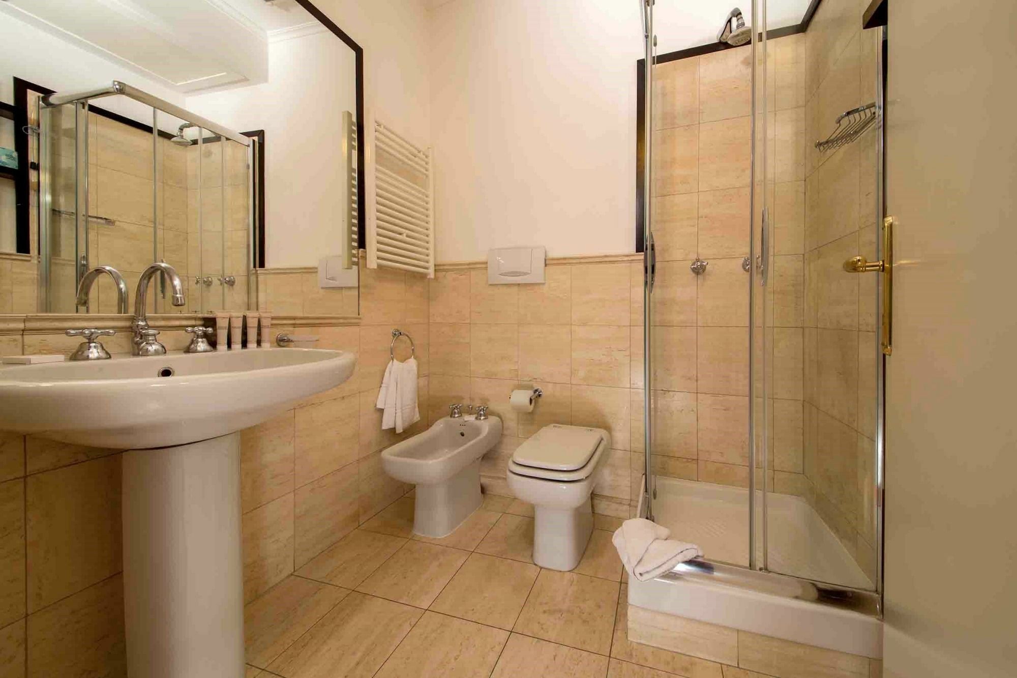 Astrid Roma Suites Luaran gambar